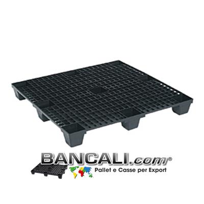 Bancale in Plastica 1200x1200 mm. Quadrato Grigliato a maglia quadrata, 9 Piedi, Inseribile l'uno nell'altro, Materiale in Polipropilene. Tara Peso 11 Kg.