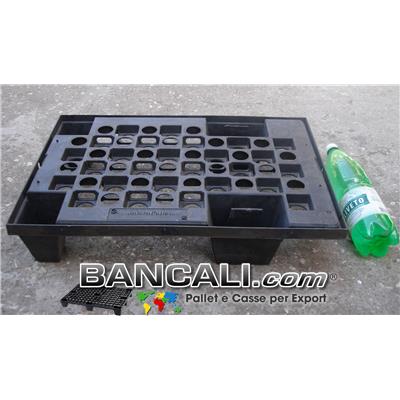 microPALLET® in Plastica 400x600 mm. Pianale grigliato , 4 Piedi  Asimmetrico Inforcabile su 4 Lati ( 4 Vie), EXPORT-PALLET® Peso Tara  1,6 Kg. 